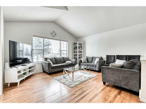 86 Taradale Drive Ne, Calgary, AB - Indoor Photo Showing Living Room