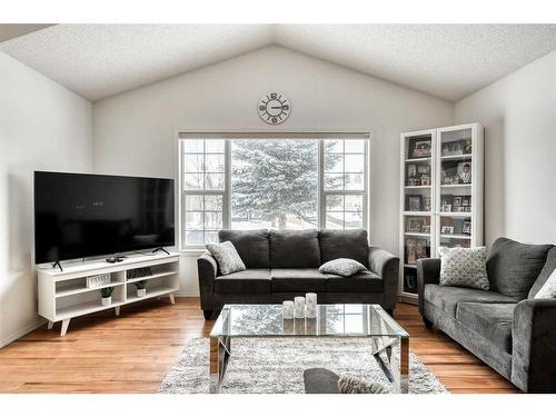 86 Taradale Drive Ne, Calgary, AB - Indoor Photo Showing Living Room