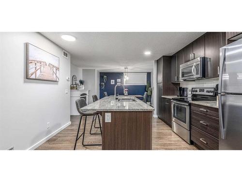 542 Mckenzie Towne Close Se, Calgary, AB 