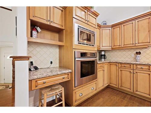 51 Cranleigh Common Se, Calgary, AB - Indoor Photo Showing Kitchen