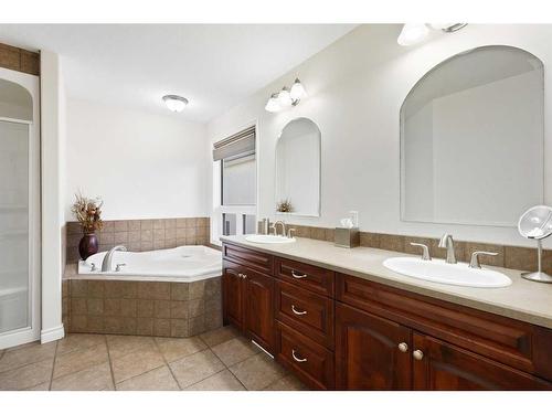 51 Cranleigh Common Se, Calgary, AB - Indoor Photo Showing Bathroom