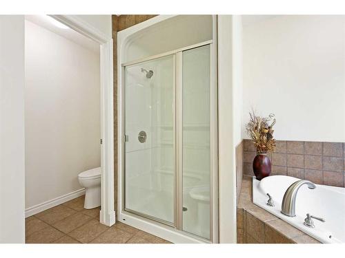 51 Cranleigh Common Se, Calgary, AB - Indoor Photo Showing Bathroom