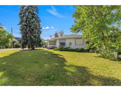 1445 28 Street Sw, Calgary, AB - Outdoor