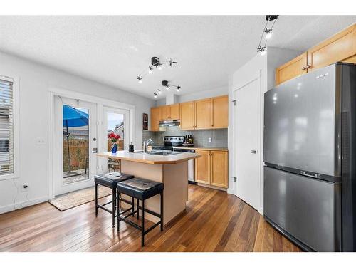 292 Prestwick Heights Se, Calgary, AB - Indoor Photo Showing Kitchen