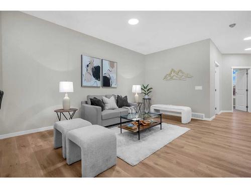 122 Magnolia Dr Drive Se, Calgary, AB - Indoor Photo Showing Living Room