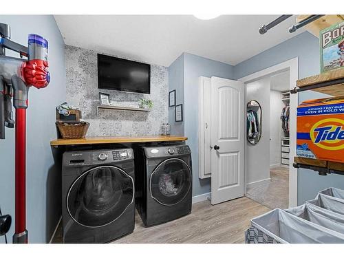 224 Auburn Sound View Se, Calgary, AB - Indoor Photo Showing Laundry Room