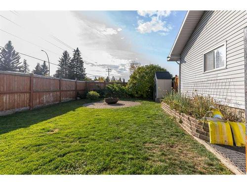 6203 Pineridge Road Ne, Calgary, AB - Outdoor