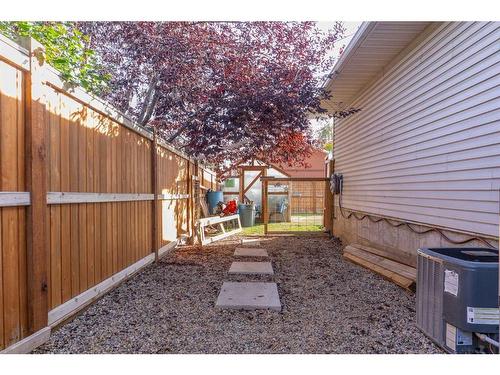 6203 Pineridge Road Ne, Calgary, AB - Outdoor With Exterior