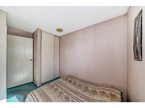 25-75 Erin Croft Crescent Se, Calgary, AB - Indoor Photo Showing Other Room