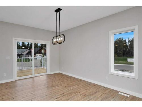 714 5 Street Sw, Sundre, AB - Indoor Photo Showing Other Room