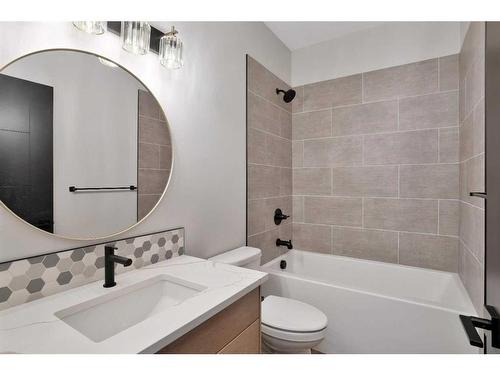 714 5 Street Sw, Sundre, AB - Indoor Photo Showing Bathroom