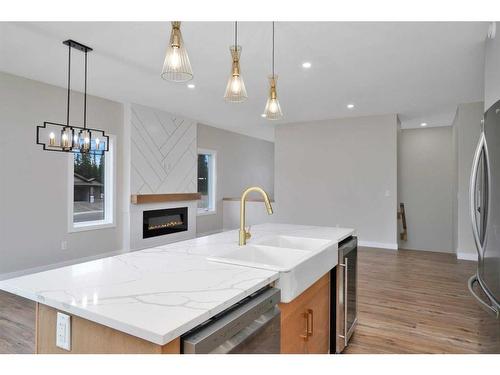 714 5 Street Sw, Sundre, AB - Indoor Photo Showing Kitchen