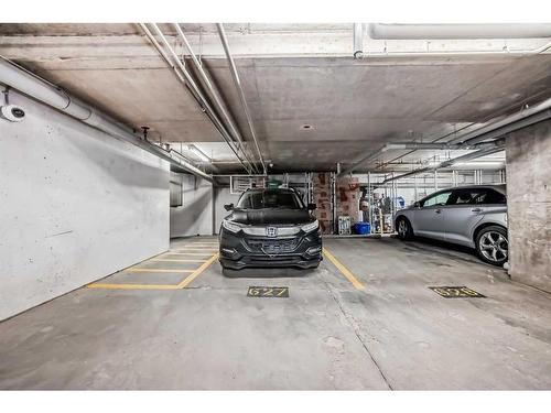 2213-43 Country Village Lane Ne, Calgary, AB - Indoor Photo Showing Garage