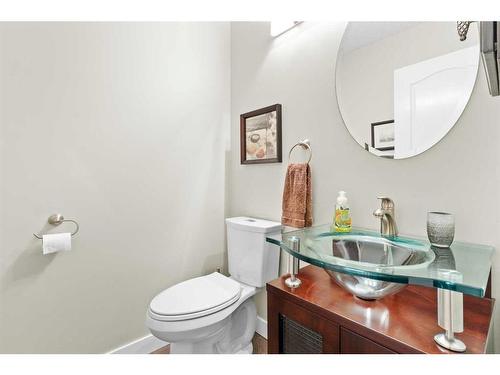 10054 Hidden Valley Drive Nw, Calgary, AB - Indoor Photo Showing Bathroom