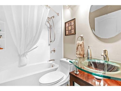 10054 Hidden Valley Drive Nw, Calgary, AB - Indoor Photo Showing Bathroom