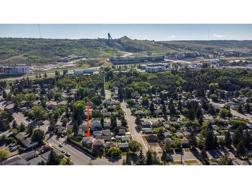 3651 77 Street Nw, Calgary, AB - Outdoor With View