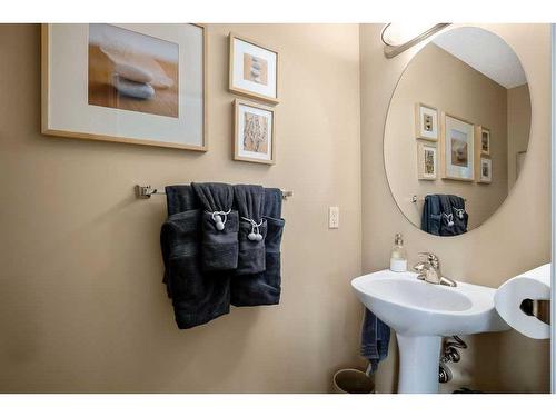 262 Evanscreek Court Nw, Calgary, AB - Indoor Photo Showing Bathroom