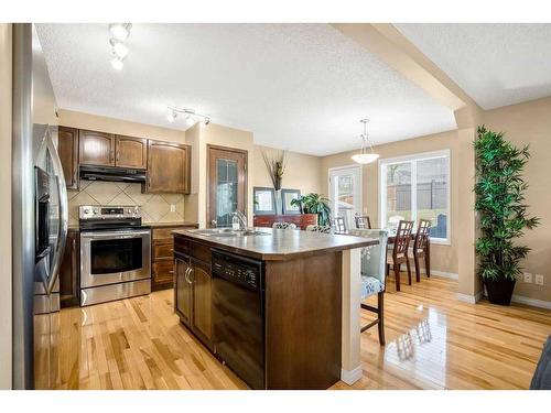 262 Evanscreek Court Nw, Calgary, AB - Indoor Photo Showing Kitchen