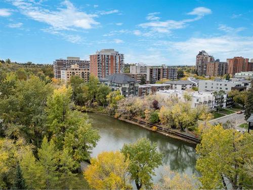 406-108 25 Avenue Sw, Calgary, AB - Outdoor With View