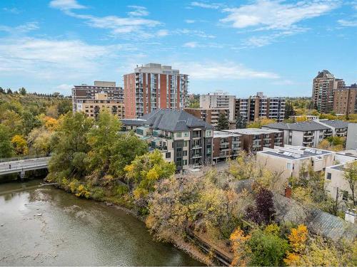 406-108 25 Avenue Sw, Calgary, AB - Outdoor With View