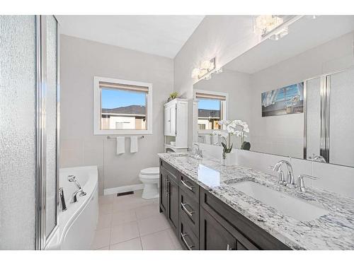 88 Cougar Ridge Landing Sw, Calgary, AB - Indoor Photo Showing Bathroom