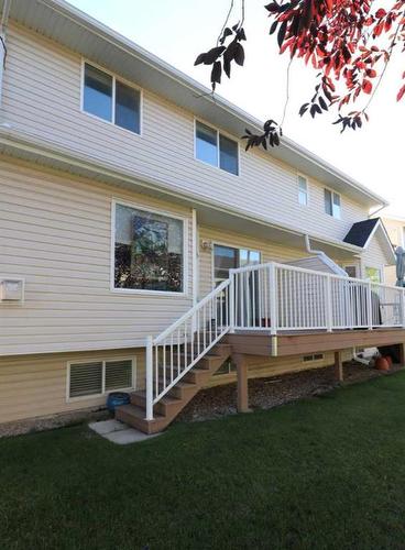 42-567 Edmonton Trail Ne, Airdrie, AB - Outdoor With Deck Patio Veranda With Exterior