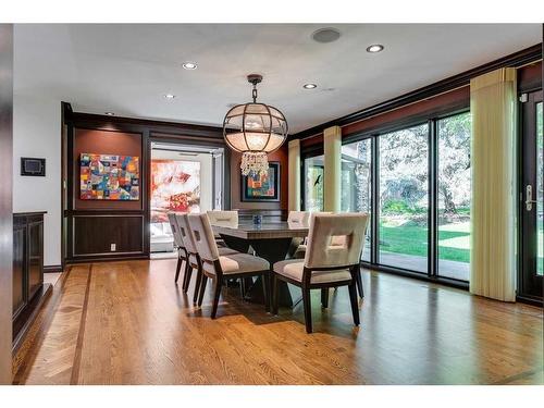 40 Eagle Ridge Place Sw, Calgary, AB - Indoor Photo Showing Dining Room