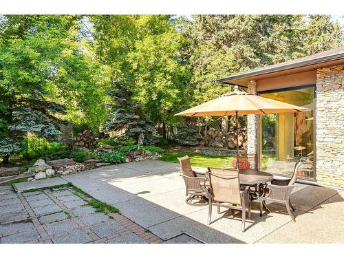 40 Eagle Ridge Place Sw, Calgary, AB - Outdoor With Backyard