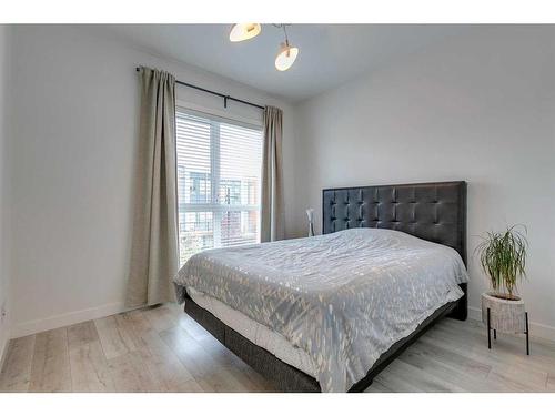 4057 Norford Avenue Nw, Calgary, AB - Indoor Photo Showing Bedroom