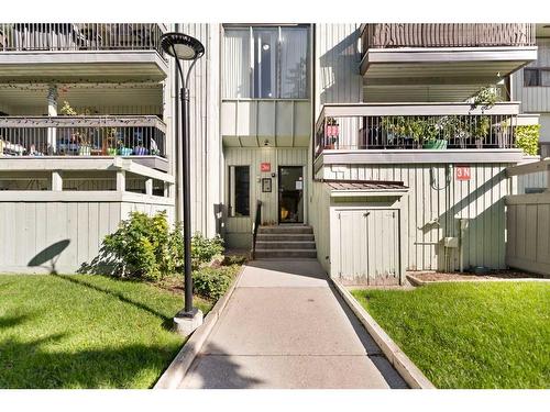 328-10120 Brookpark Boulevard Sw, Calgary, AB - Outdoor With Balcony