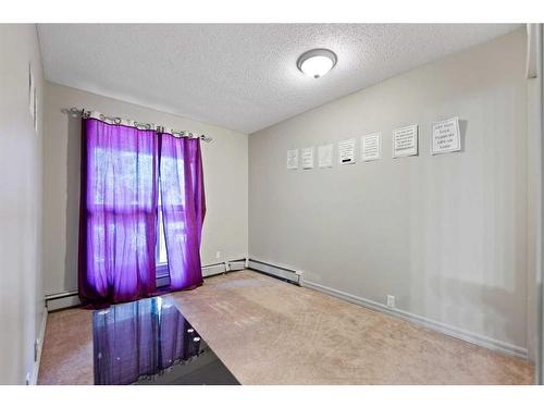 328-10120 Brookpark Boulevard Sw, Calgary, AB - Indoor Photo Showing Other Room