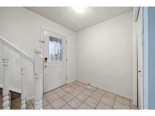 44 Crystalridge Close, Okotoks, AB - Indoor Photo Showing Other Room