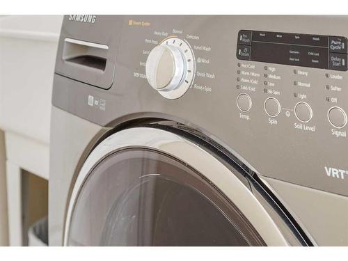 324 Windstone Gardens Sw, Airdrie, AB - Indoor Photo Showing Laundry Room