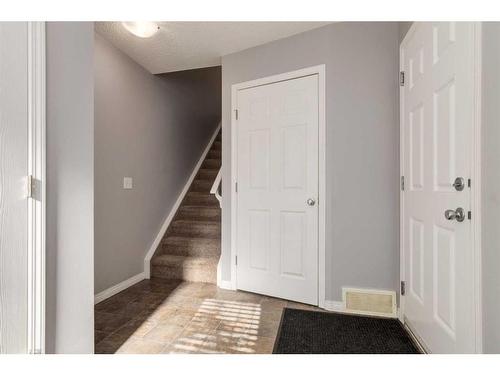 324 Windstone Gardens Sw, Airdrie, AB - Indoor Photo Showing Other Room