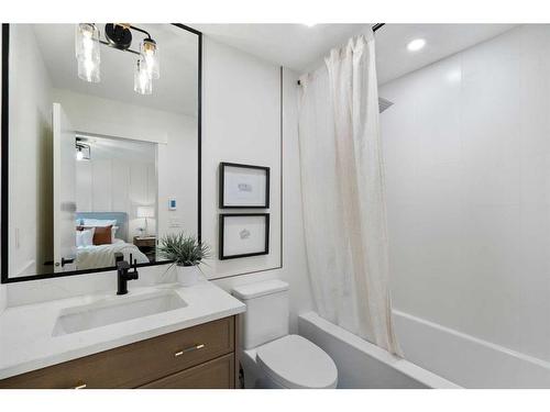 440 Wilverside Way Se, Calgary, AB - Indoor Photo Showing Bathroom