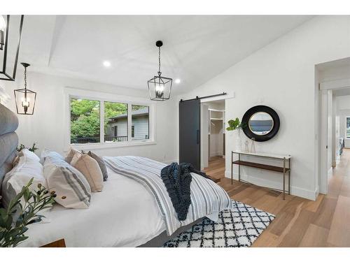 440 Wilverside Way Se, Calgary, AB - Indoor Photo Showing Bedroom