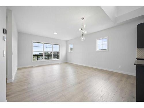 105 Marmot Walk Nw, Calgary, AB - Indoor Photo Showing Kitchen