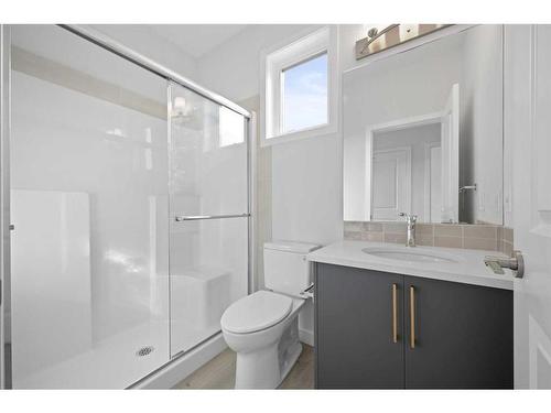 206 Marmot Walk Nw, Calgary, AB - Indoor Photo Showing Bathroom