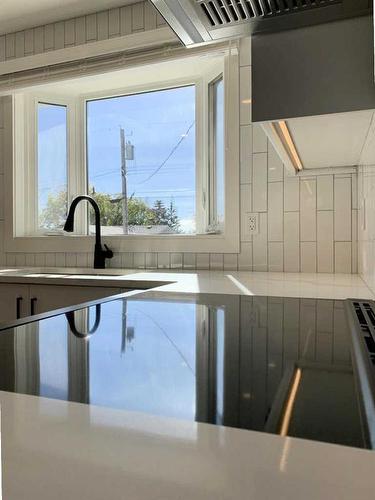 76 Lake Huron Place Se, Calgary, AB - Indoor Photo Showing Kitchen