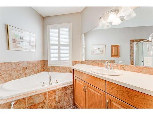 109 Panamount Road Nw, Calgary, AB - Indoor Photo Showing Bathroom