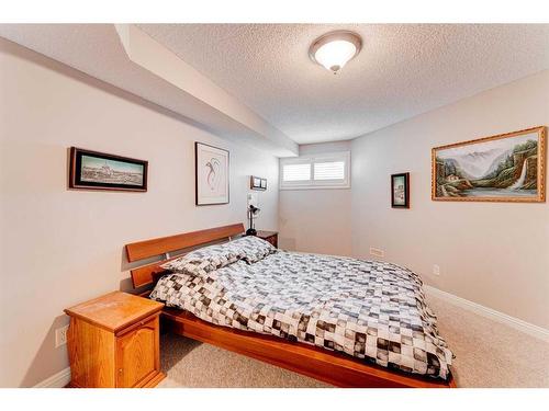 109 Panamount Road Nw, Calgary, AB - Indoor Photo Showing Bedroom