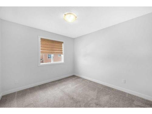 982 Bayview Rise Sw, Airdrie, AB - Indoor Photo Showing Other Room