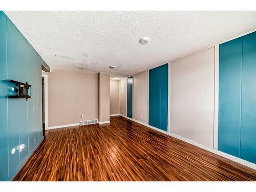 8-4769 Hubalta Road Se, Calgary, AB - Indoor Photo Showing Other Room