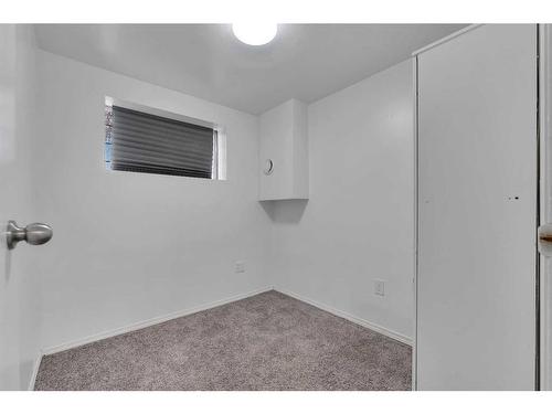 4704 Whitehorn Drive Ne, Calgary, AB - Indoor Photo Showing Other Room