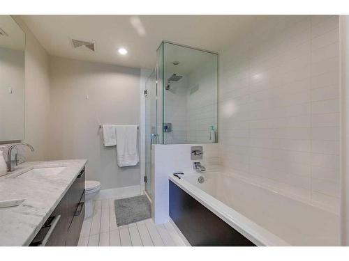 604-1111 10 Street Sw, Calgary, AB - Indoor Photo Showing Bathroom