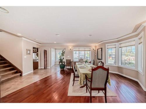 1139 20 Avenue Nw, Calgary, AB - Indoor Photo Showing Dining Room