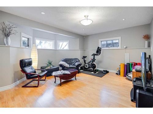 472 Sierra Morena Place Sw, Calgary, AB - Indoor Photo Showing Gym Room