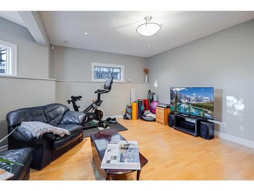 472 Sierra Morena Place Sw, Calgary, AB - Indoor Photo Showing Gym Room