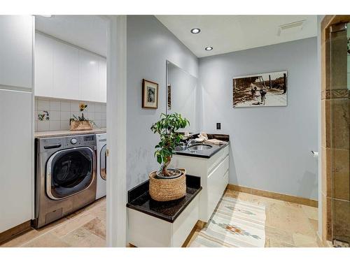 472 Sierra Morena Place Sw, Calgary, AB - Indoor Photo Showing Laundry Room