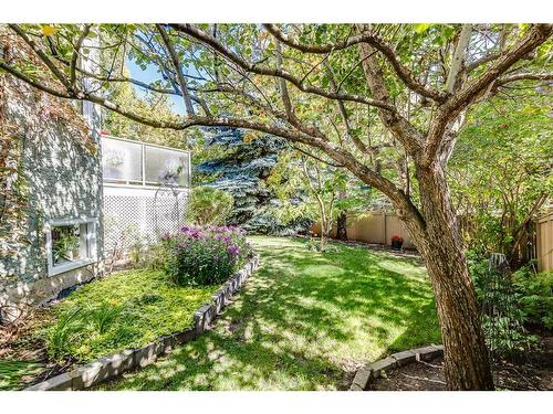 472 Sierra Morena Place Sw, Calgary, AB - Outdoor